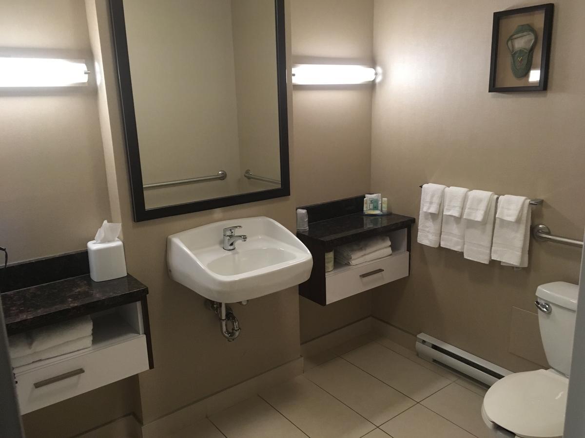 Quality Inn Sept-Îles Dış mekan fotoğraf